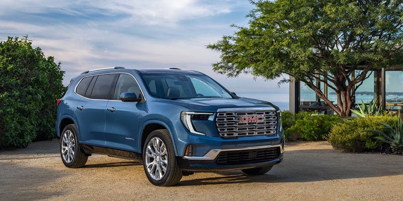 2026 GMC Acadia midsize SUV parked outdoors in Paris, TN